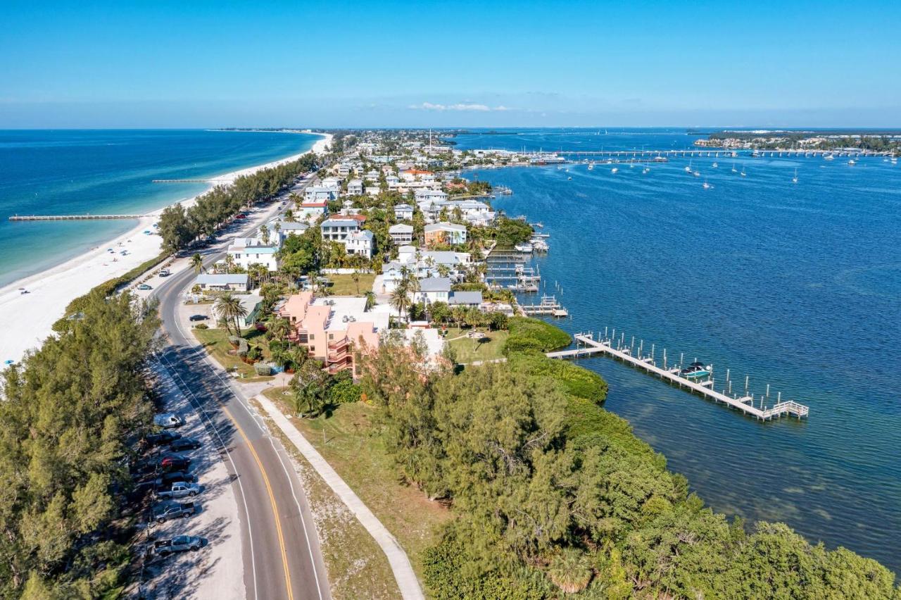 Coquina Tropics-3 Bedrooms- Bathroom-Water Views From Every Room Bradenton Beach Exterior photo