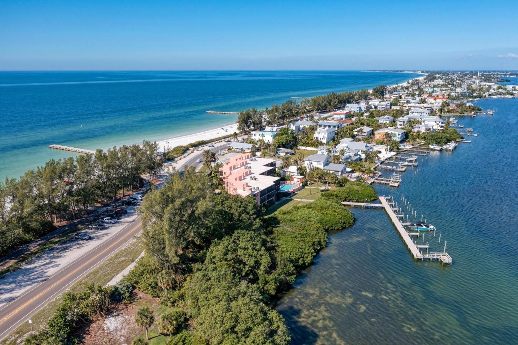 Coquina Tropics-3 Bedrooms- Bathroom-Water Views From Every Room Bradenton Beach Exterior photo