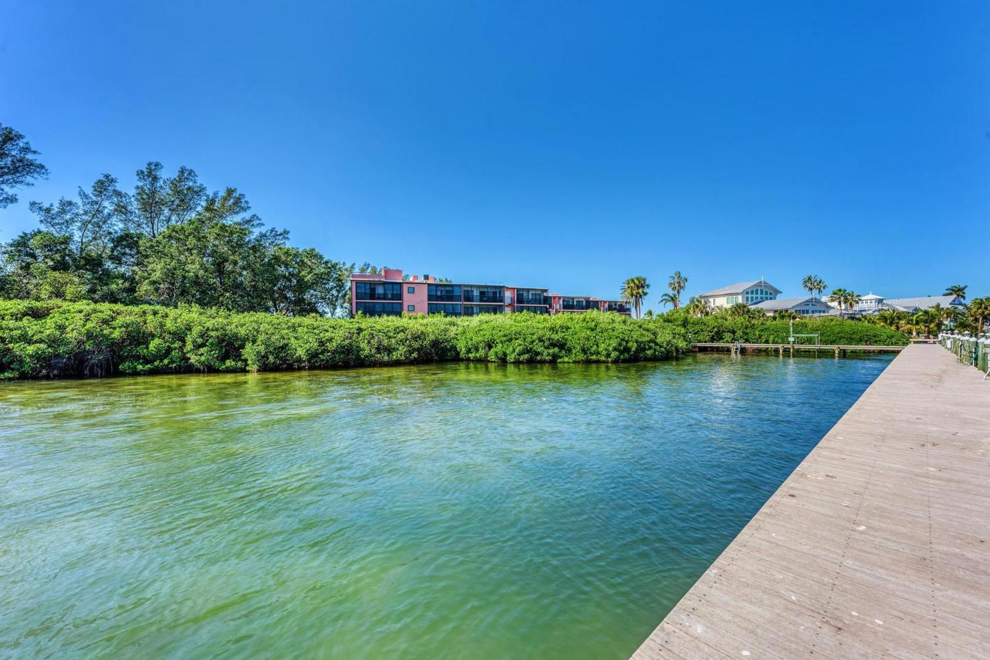 Coquina Tropics-3 Bedrooms- Bathroom-Water Views From Every Room Bradenton Beach Exterior photo