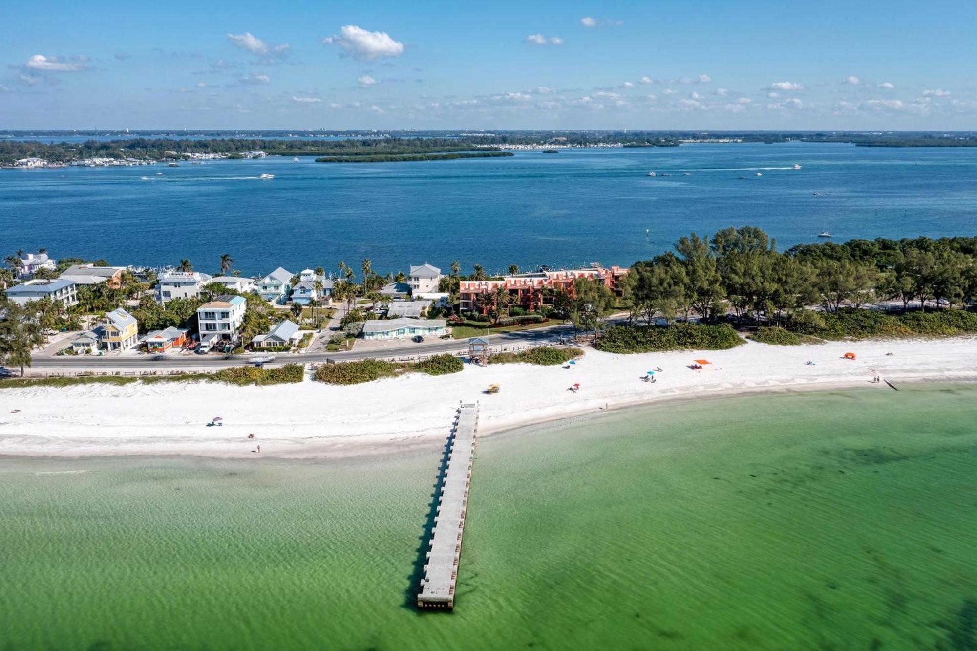 Coquina Tropics-3 Bedrooms- Bathroom-Water Views From Every Room Bradenton Beach Exterior photo