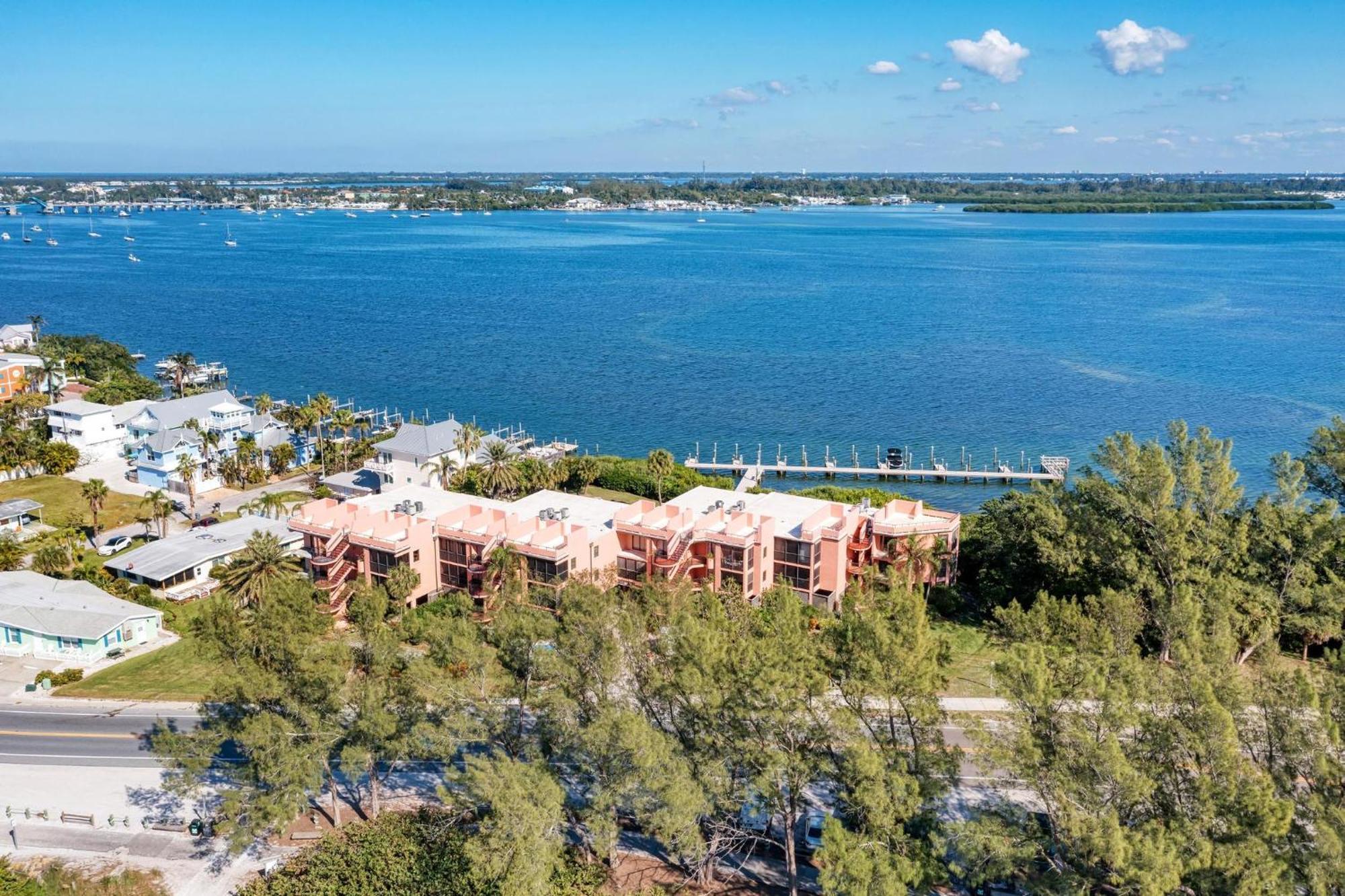 Coquina Tropics-3 Bedrooms- Bathroom-Water Views From Every Room Bradenton Beach Exterior photo