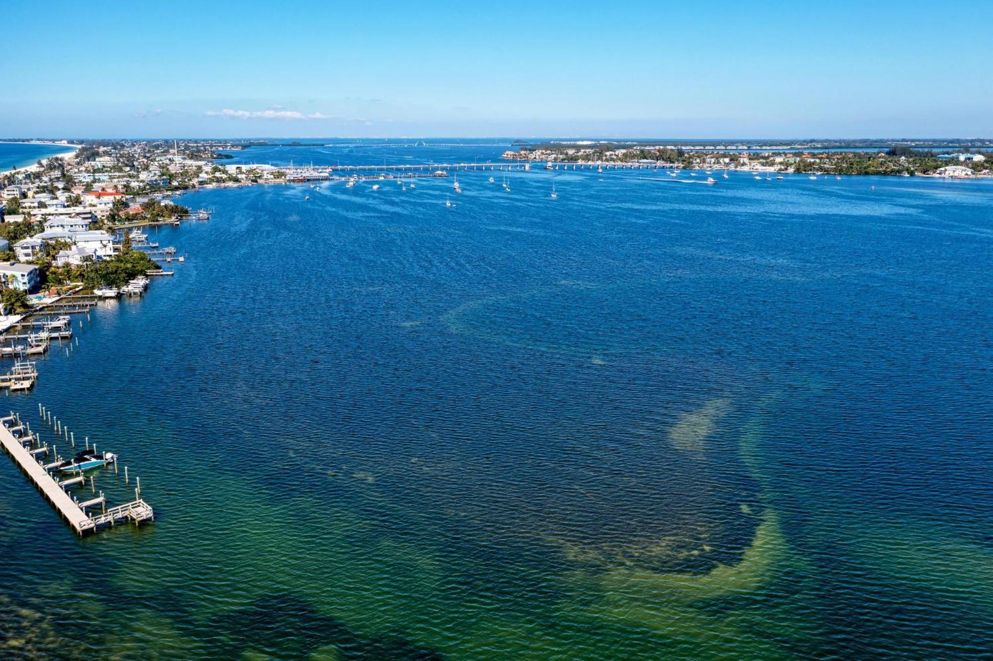 Coquina Tropics-3 Bedrooms- Bathroom-Water Views From Every Room Bradenton Beach Exterior photo